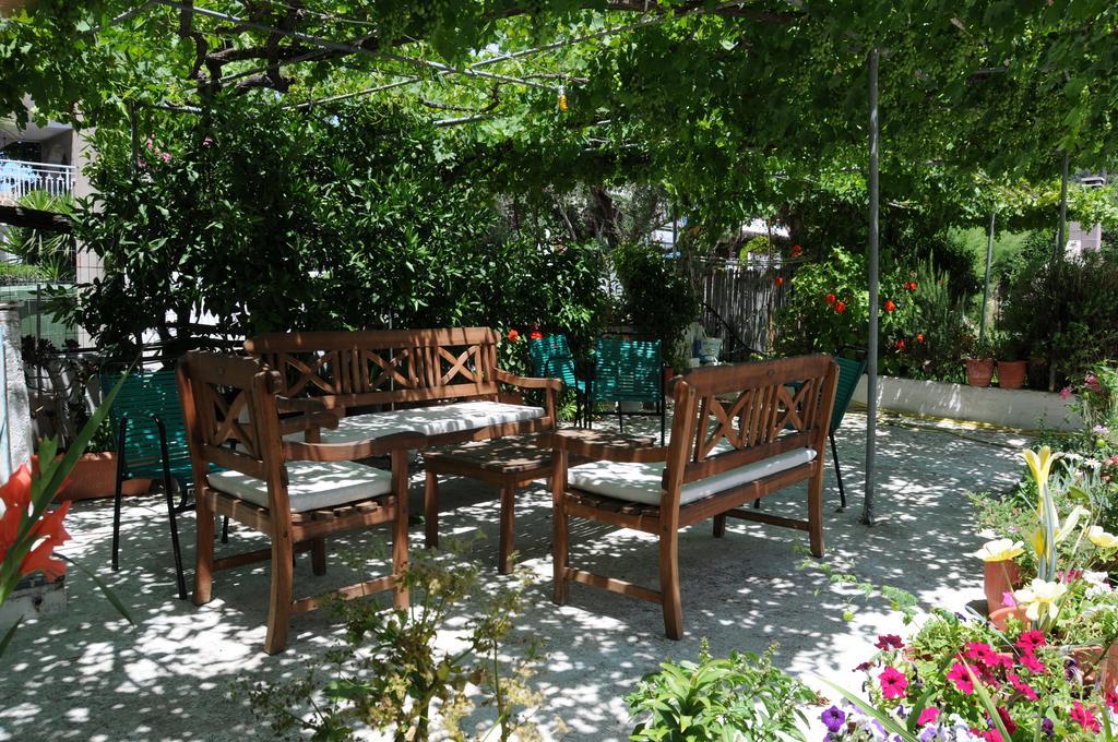 Vicky's Garden *
